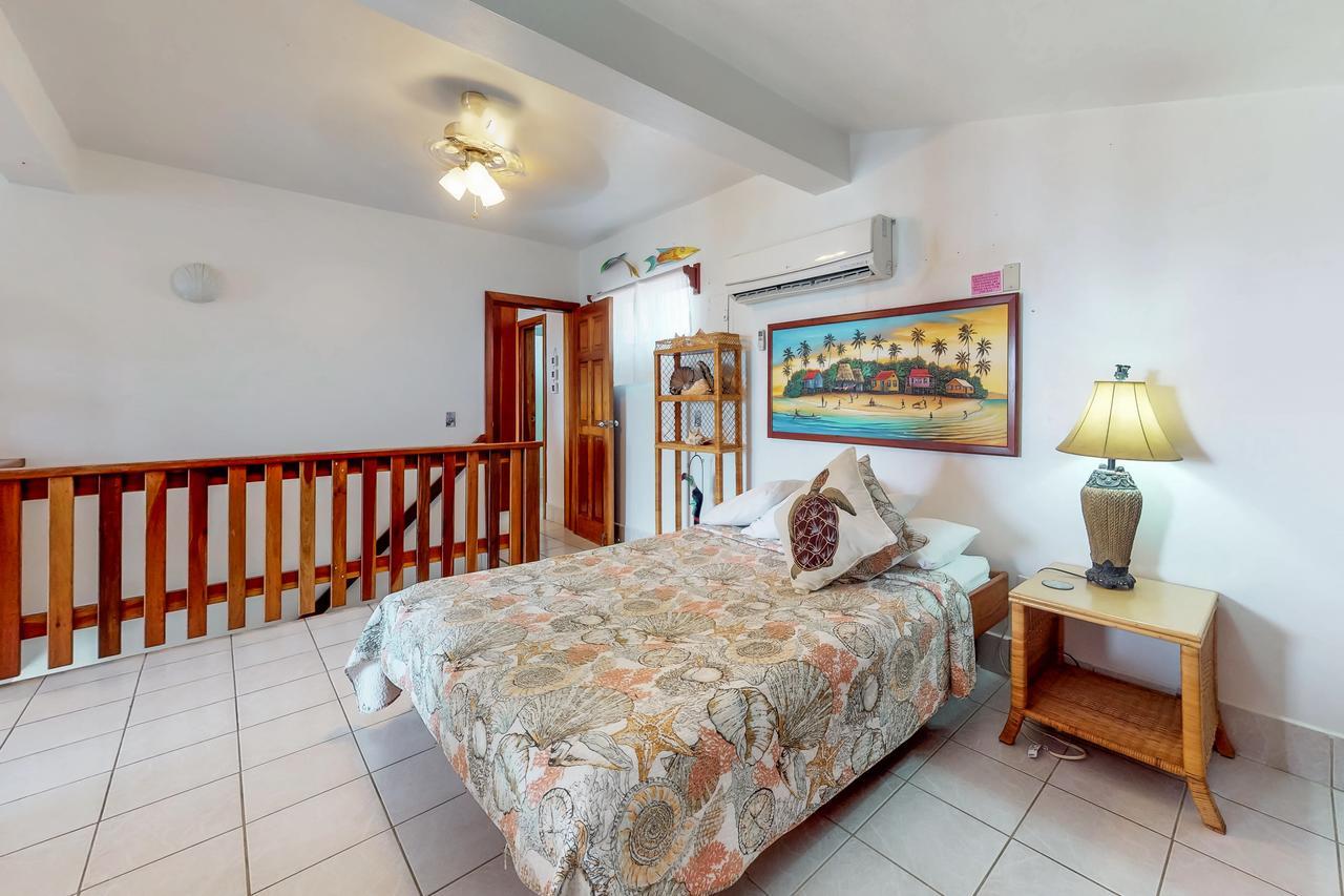 Palm @ Caribe Island Apartment San Pedro  Ngoại thất bức ảnh