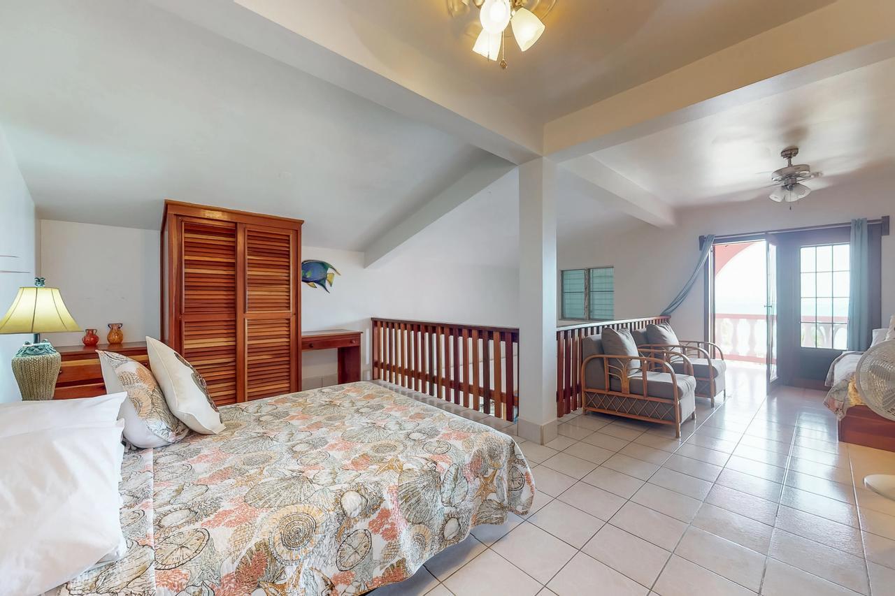 Palm @ Caribe Island Apartment San Pedro  Ngoại thất bức ảnh