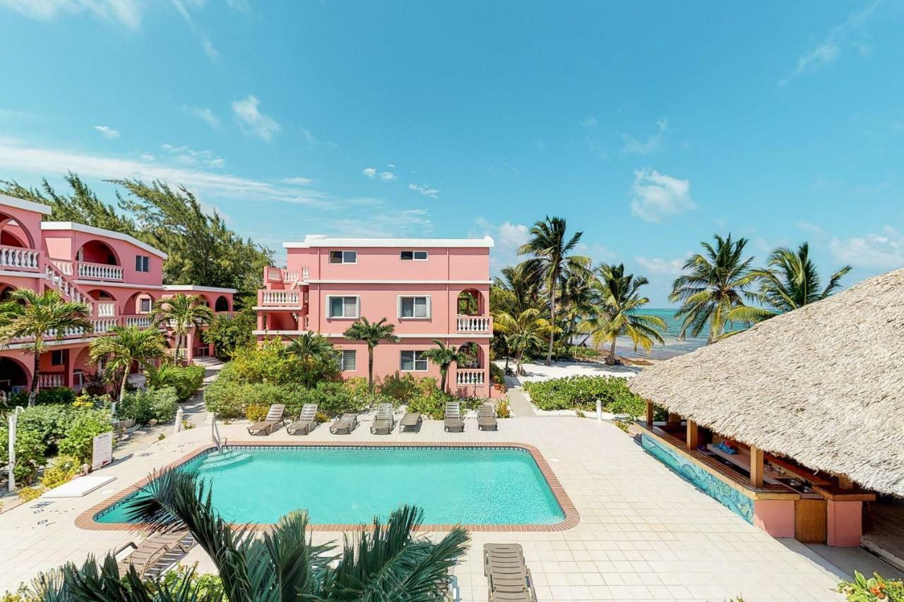 Palm @ Caribe Island Apartment San Pedro  Ngoại thất bức ảnh